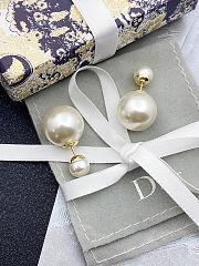 Dior Classic Large and Small Pearl Stud Earrings - 3